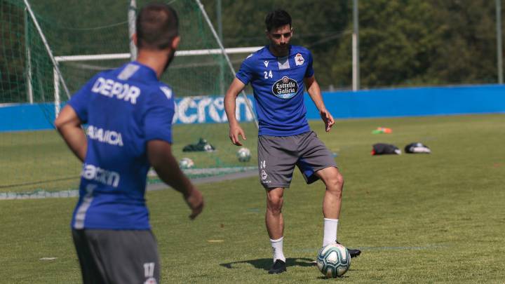 Eneko Bóveda, en el entrenamiento del Deportivo en Abegondo.