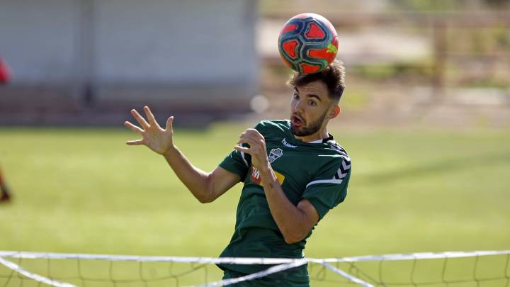 Elche: Pacheta da una tregua y concede el fin de semana libre