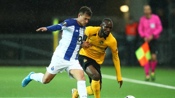 El Valencia sigue a Otávio, del Oporto