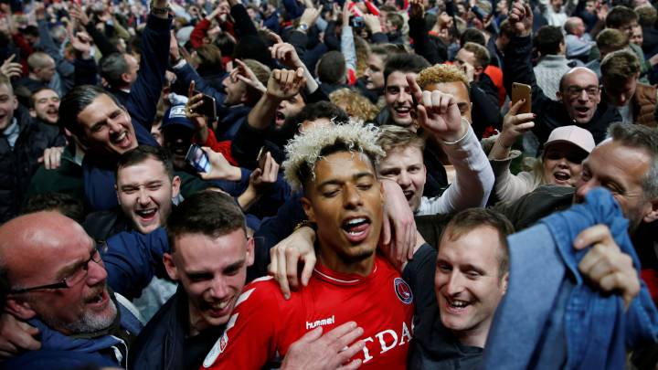 Problemas con la extensión de contratos: tres jugadores del Charlton se niegan a jugar