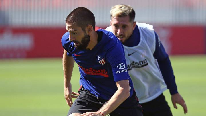 Yannick Carrasco. durante un entrenamiento del Atlético en la ciudad deportiva del club en Majadahonda, Madrid.