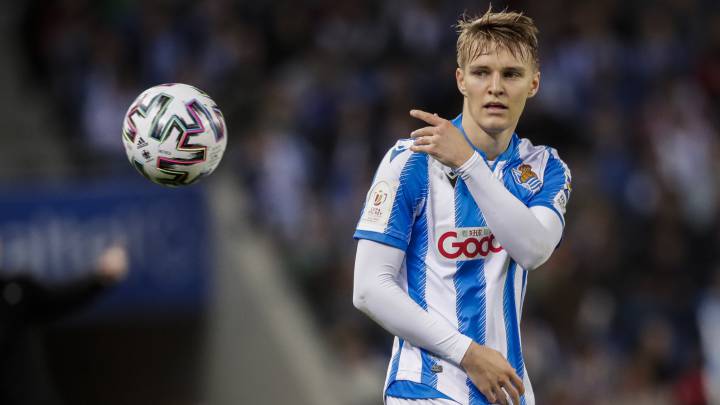 SAN SEBASTIAN, SPAIN - FEBRUARY 13: Martin Odegaard of Real Sociedad during the Spanish Copa del Rey match between Real Sociedad v Mirandes at the Estadio Anoeta on February 13, 2020 in San Sebastian Spain (Photo by David S. Bustamante/Soccrates/Getty Images) PUBLICADA 06/04/20 NA MA09 4COL