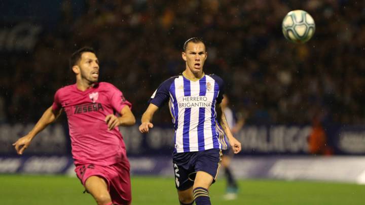 Son, en un partido con la Ponferradina.