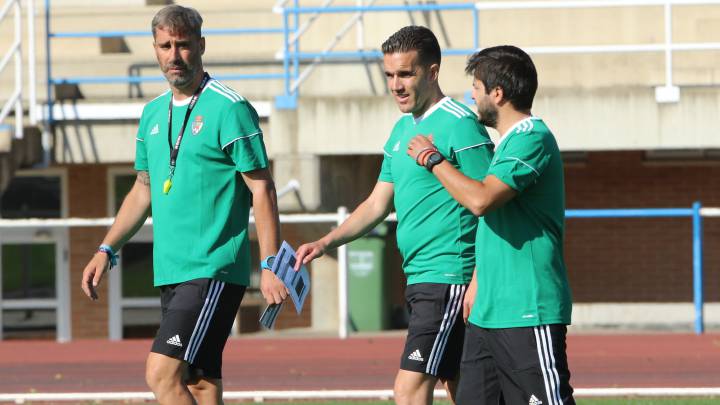 Bolo, su segundo entrenador y Moutinho