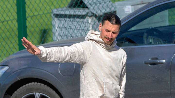 Ibrahimovic vuelve a Milán para seguir con su recuperación