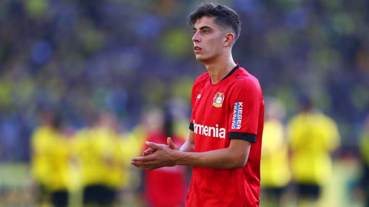 DORTMUND, GERMANY - SEPTEMBER 14: Kai Havertz of Bayer 04 Leverkusen looks dejected in defeat after the Bundesliga match between Borussia Dortmund and Bayer 04 Leverkusen at Signal Iduna Park on September 14, 2019 in Dortmund, Germany. (Photo by Lars Baron/Bongarts/Getty Images)