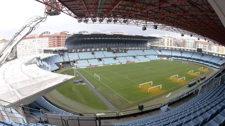 Panorámica del estadio de Balaídos desde la grada de Río Alto.