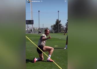Ramos presume de patada en el fut-tenis al estilo Ibrahimovic