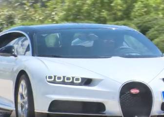 Benzema acude al entrenamiento con su mejor coche