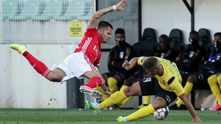 Pinchazo del Benfica en Portimao