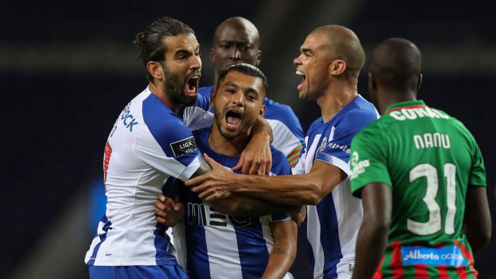 Corona celebra su gol ante el Marítimo.