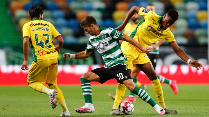 Cabral salva al Sporting con un golazo de falta directa