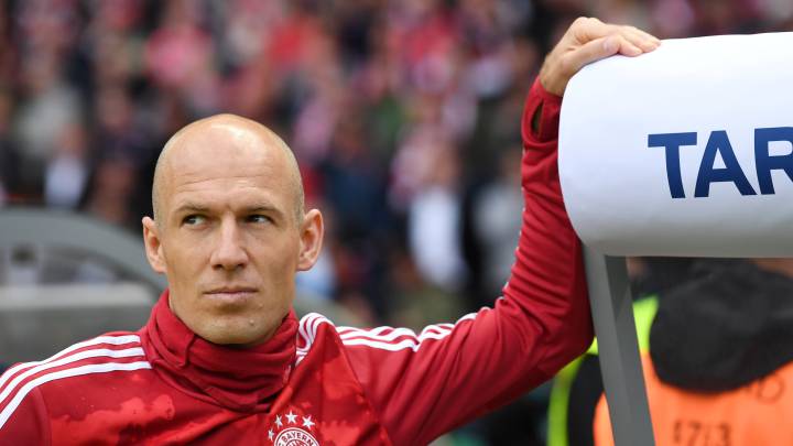 Robben no descarta volver a jugar la próxima temporada.