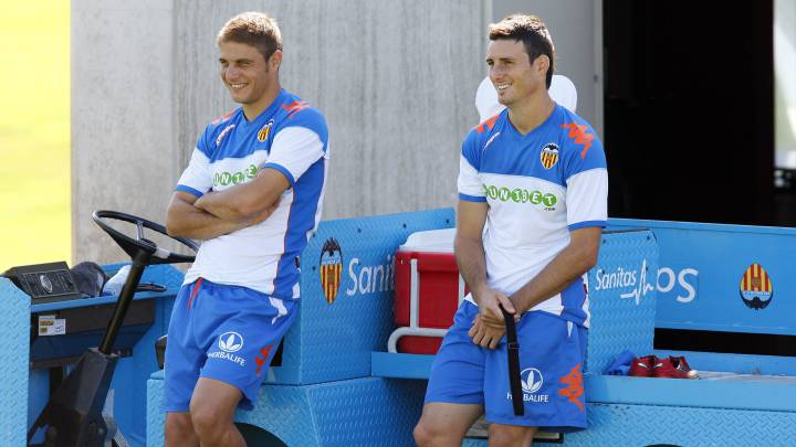 Aduriz cede el testigo a Joaquín: "De abuelo a juvenil"