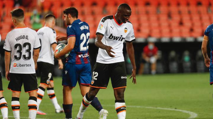Diakhaby, tras cometer el penalti.