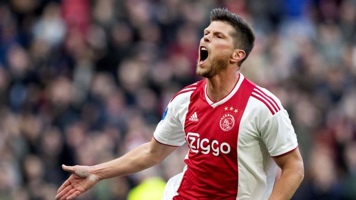 Huntelaar celebra un gol con el Ajax