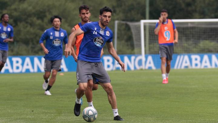 Eneko Bóveda, en un entremiento del Deportivo en Abegondo.