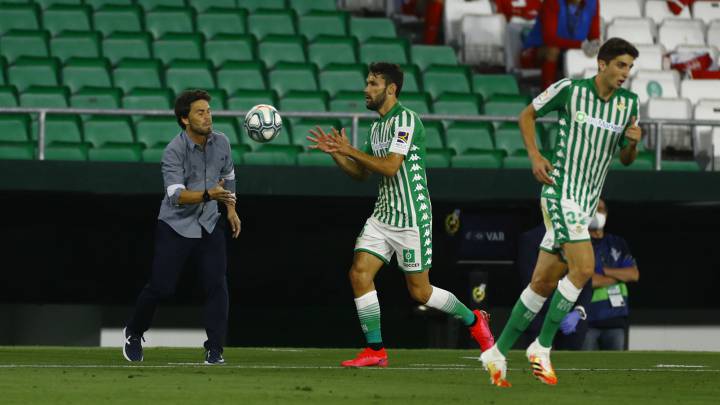 1x1 del Betis: Previsible y lento
en el enésimo caos verdiblanco