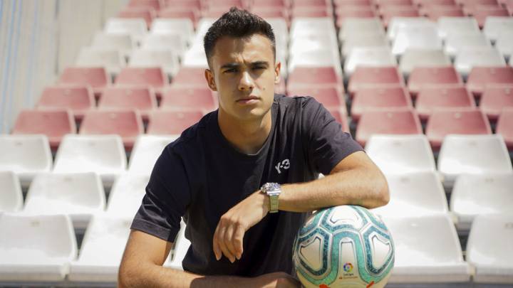 Reguilón: "Quiero ganar al Barça por el Sevilla y el Real Madrid"