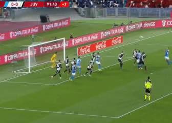 No parece real: la doble tapada épica de Buffon en los descuentos ante Nápoles