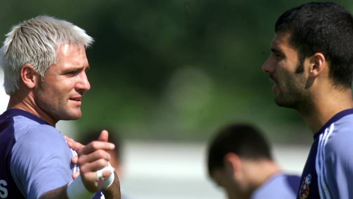 Guardiola y Cañizares, en un entrenamiento de la Selección.