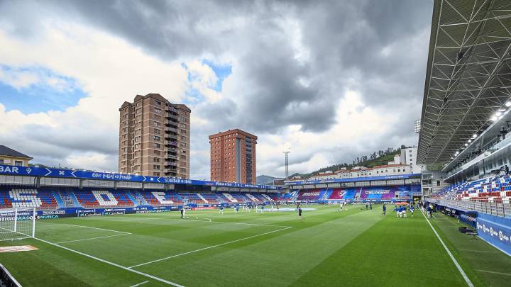 Euskadi deja meter hasta mil personas en los estadios