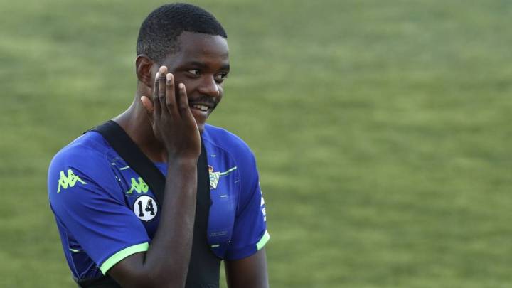 El Betis tiene 9 partidos para poner al portugués William Carvalho en el escaparate. Equipos de la Premier League se han interesado en el centrocampista.