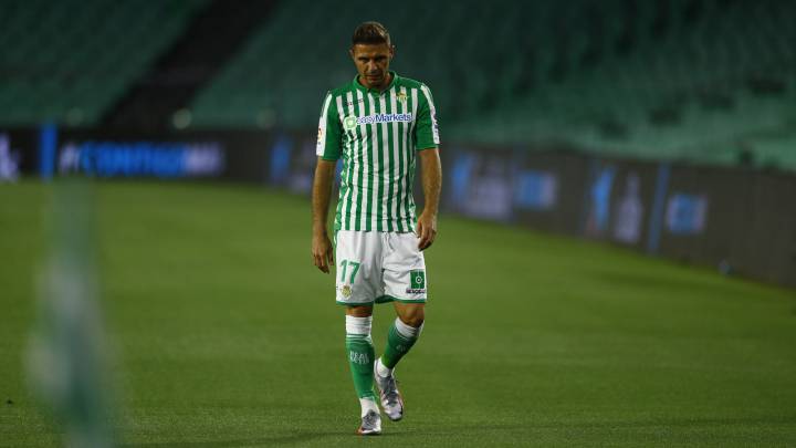 El Betis maneja la sustitución de Rubi en el banquillo y entre los candidatos para los apostantes aparece Joaquín Sánchez como entrenador-jugador.