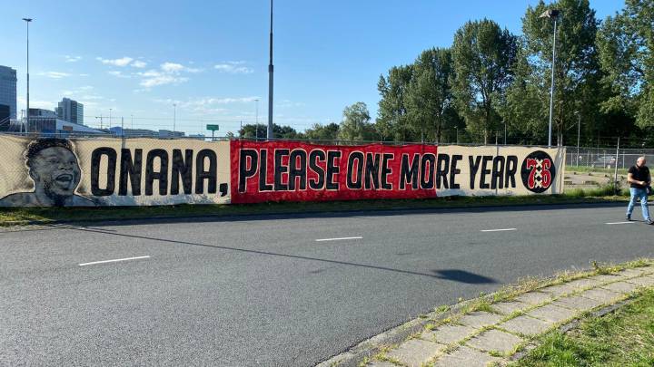 La afición del Ajax pide a Onana que se quede un año más