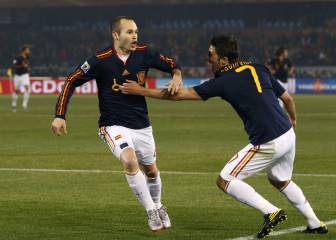 Iniesta empieza a afinar