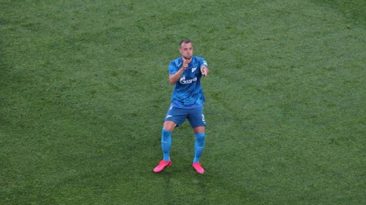 Dos penaltis de Dzyuba acercan al Zenit al título.
