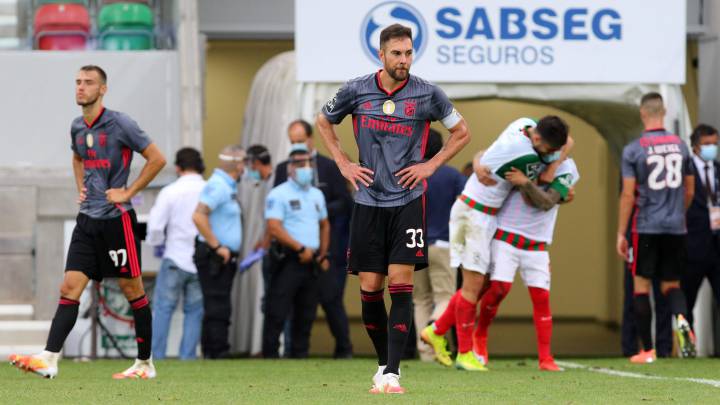 El Benfica se hunde en Funchal