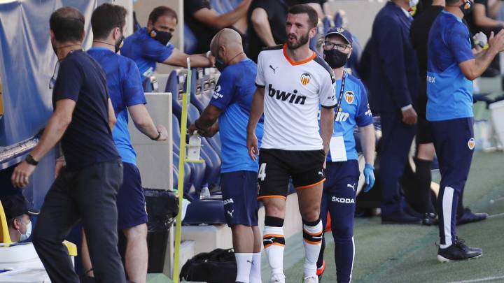 Lo que le faltaba al Valencia: Gayà, lesionado de los isquios