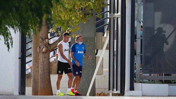 Voro dirige su primer entreno tras la despedida de Celades