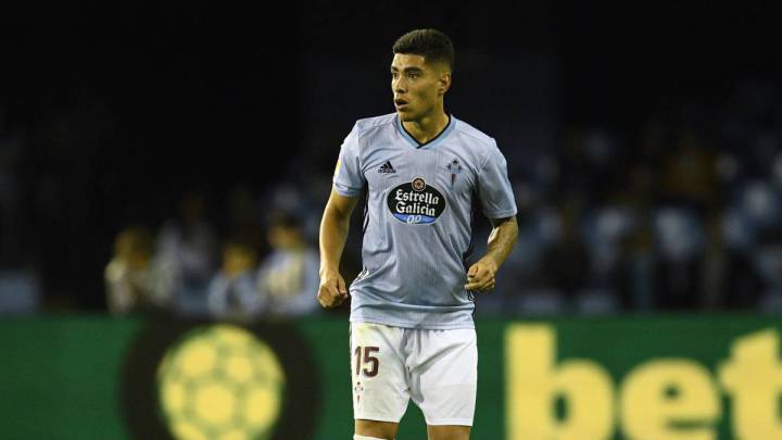 El lateral uruguayo Lucas Olaza, durante un partido con el Celta en Balaídos.