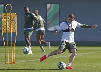 Joaquín, la gran novedad en la lista del Betis ante el Villarreal
