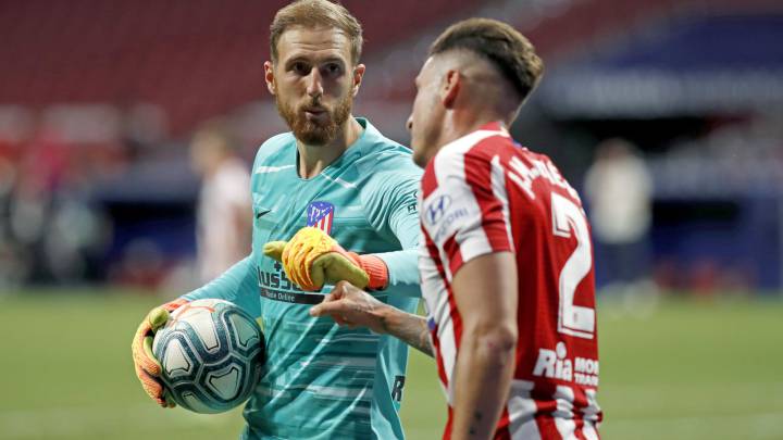Oblak y Giménez en el Atlético-Mallorca
