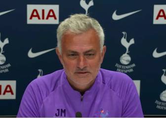 Mourinho anuncia en público que va a saltarse una norma de seguridad por el Covid-19