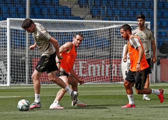 Hazard sigue a medias: empezó con el grupo y acabó en solitario
