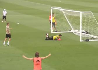¡Pero qué señor gol marca Isco en práctica! Todos alucinaron