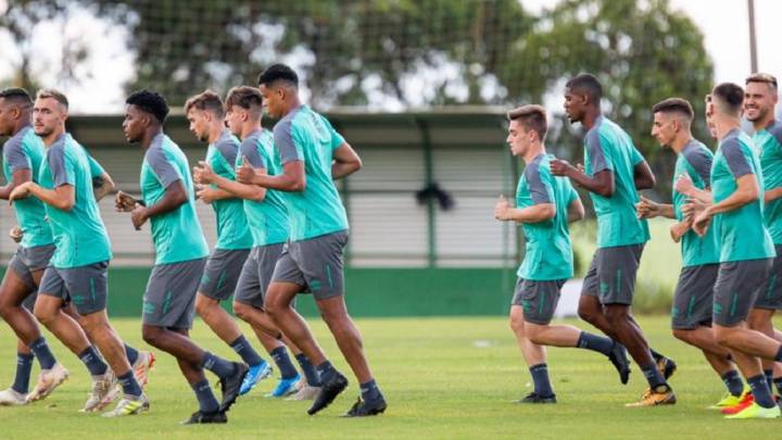 Catorce infectados con COVID-19 provoca la suspensión de un partido en Brasil