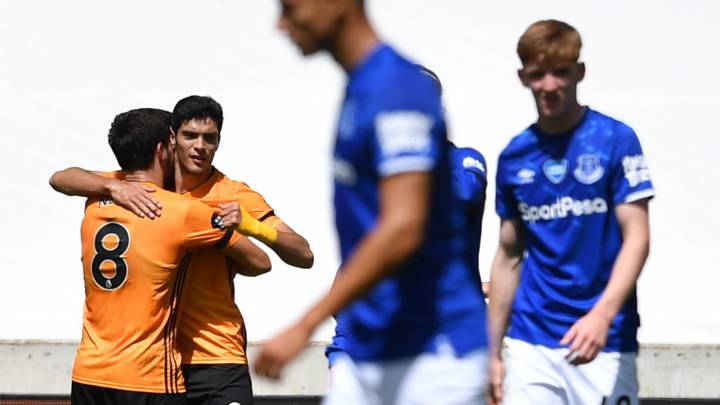 Raúl Jiménez guía el triunfo del Wolves ante el Everton