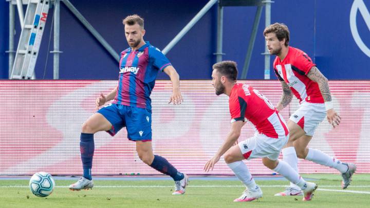 Unai López toma galones