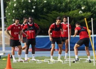 El Almería persigue el ascenso directo frente a un Rayo al alza