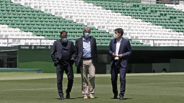 El Betis presentó a Manuel Pellegrini, que espera la compañía de Antonio Cordón como director deportivo y de Martin Demichelis como asistente técnico.