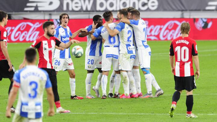 Rubén Pérez y Bustinza jugaron lesionados los 90 minutos en Bilbao