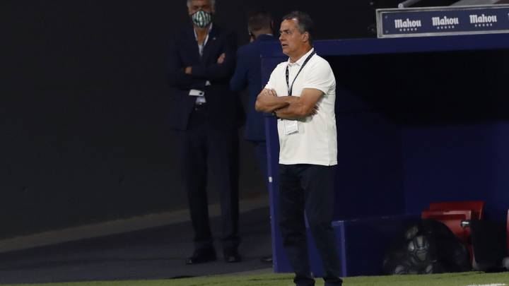 El entrenador del Betis Alexis Trujillo valoró la previa del encuentro que este domingo juega ante el Valladolid en Zorrilla. Quiere ganar "por amor propio"