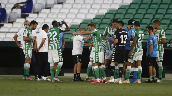 El Betis se lleva a Valladolid a los cinco sancionados por tarjetas y a los tres lesionados (Guardado, Pedraza y Carvalho). Viajan cuatro del filial.