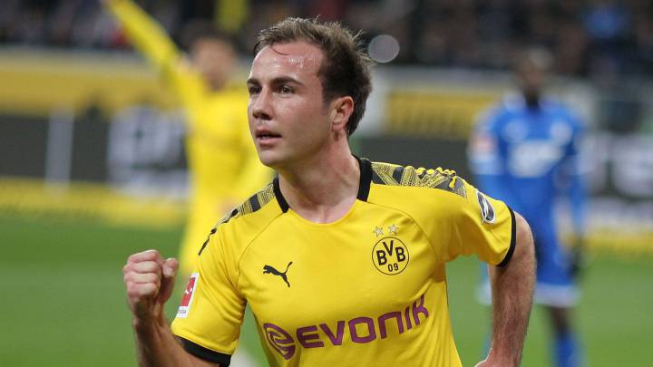El Sevilla no pierde de vista al centrocampista alemán Mario Götze, de 28 años, que ha quedado libre en el Borussia Dortmund. Aunque cobra 10 millones.