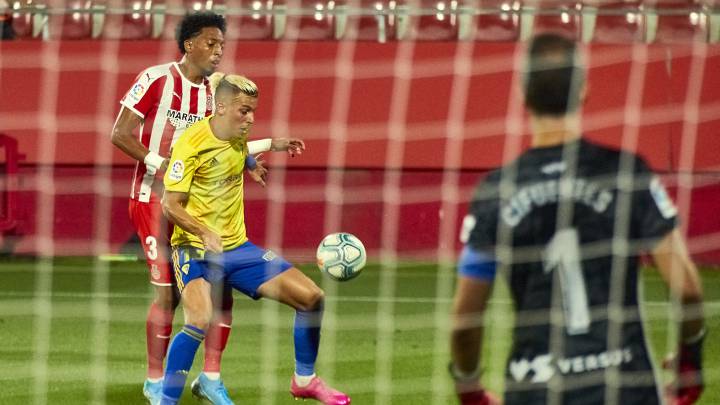 17/07/20 PARTIDO SEGUNDA DIVISION CORONAVIRUIS COVID19 GIRONA - CADIZ IVAN ALEJO MOJICA